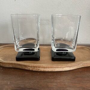 Elegant Bar Glasses with Black Base
